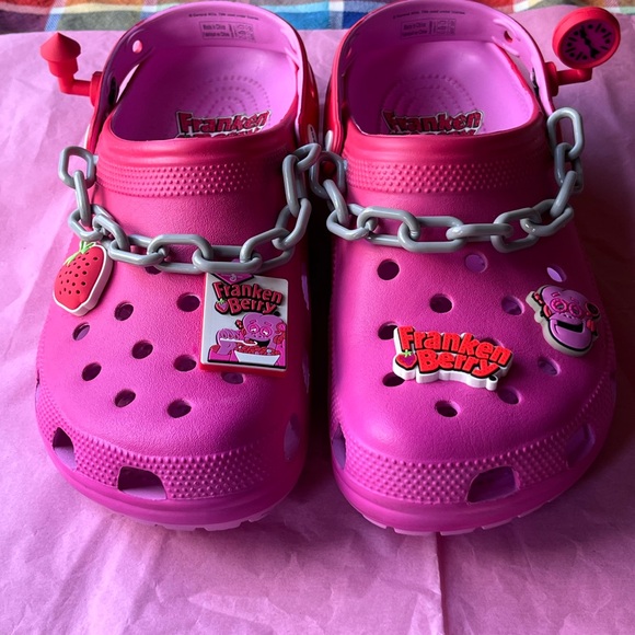 ๐ CROCS FRANKEN BERRY CLASSIC CLOG ๐ - Picture 11 of 16